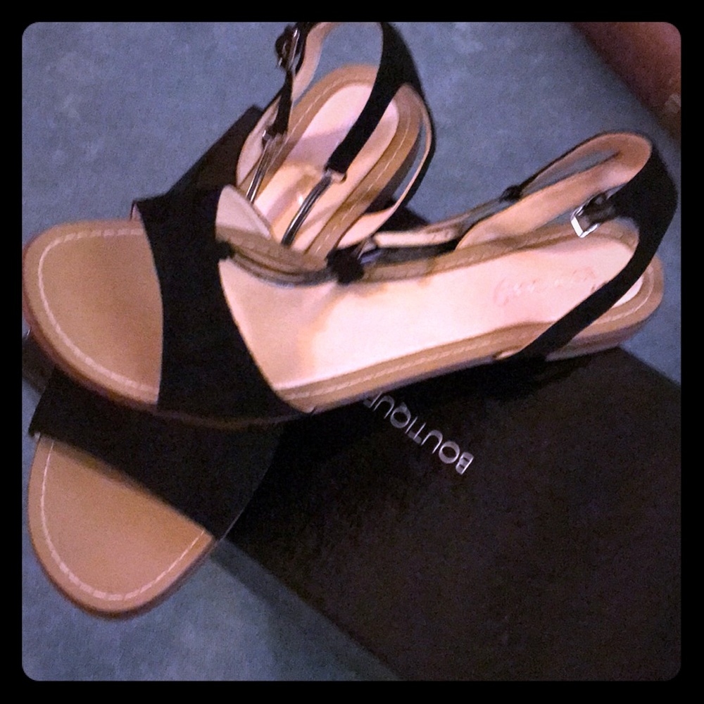 New in box dress Sandles